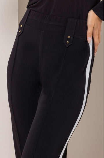 ONE UP - Calça Crepe Black Com Lateral Off/Preto